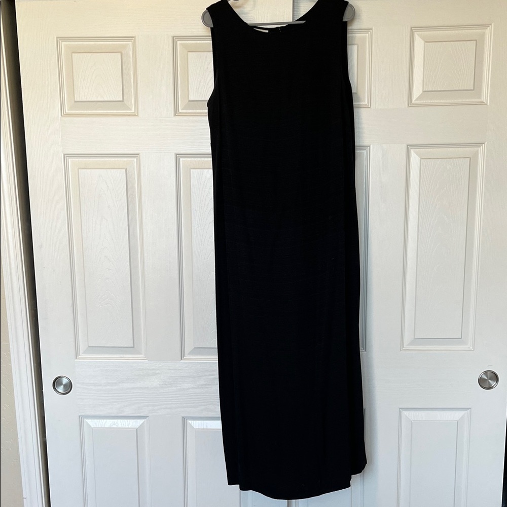 Elegant Navy Blue Sleeveless Dress